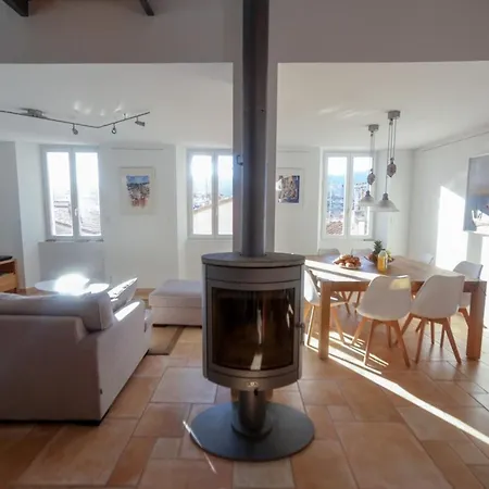 Holiday home Stunning Sea View *